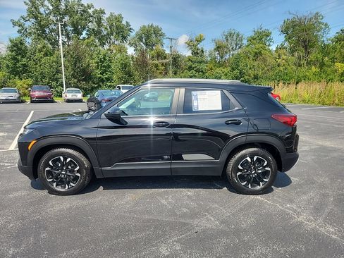 Used 2021 Chevrolet TrailBlazer LT w/ Sun and Liftgate Package FWD image 3