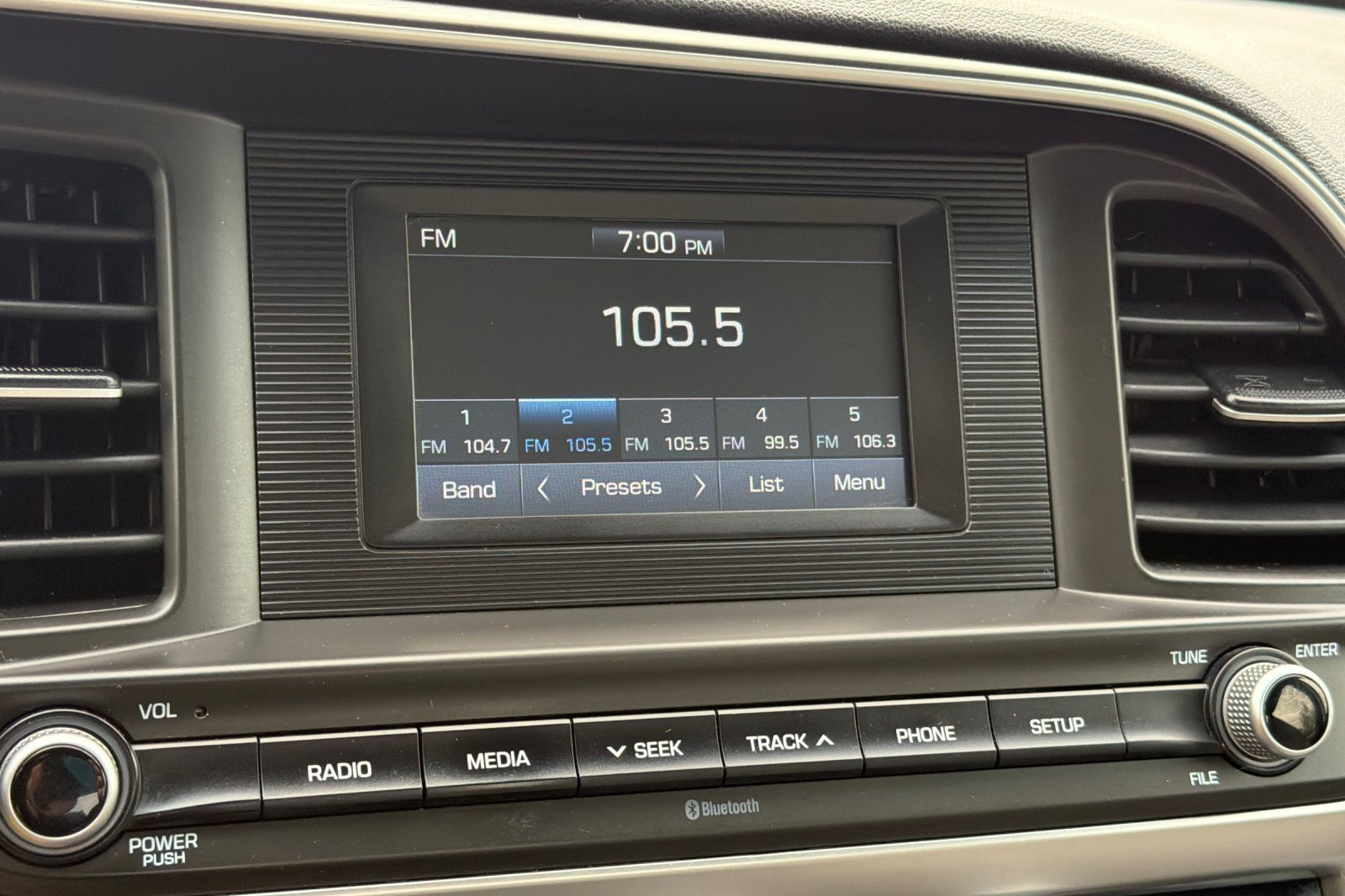 Used 2020 Hyundai Elantra SE FWD image 14