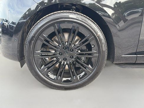 New 2026 Land Rover Range Rover Long Wheelbase Autobiography AWD/4WD image 42