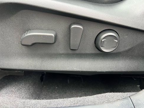 Used 2023 Subaru Forester Premium AWD/4WD image 27