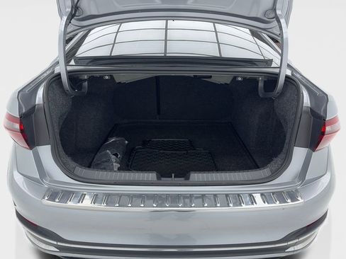 Used 2024 Volkswagen Jetta SEL image 13