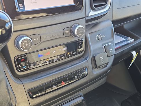 Used 2025 RAM ProMaster 2500 w/ Quick Order Package 22G SLT image 21