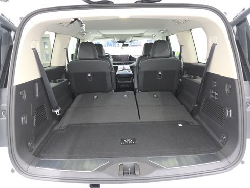 New 2026 INFINITI QX80 Luxe w/ Cargo Package AWD/4WD image 17