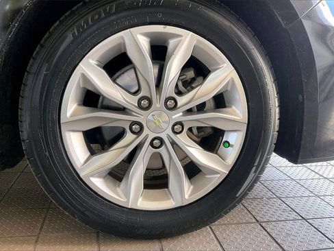 Used 2025 Chevrolet Malibu LT image 34