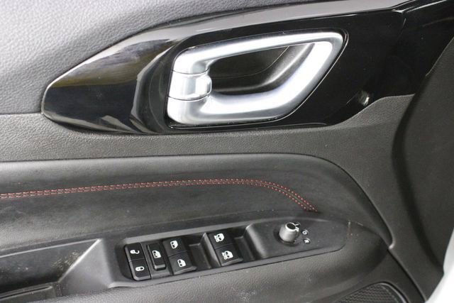 Used 2024 Jeep Compass Trailhawk AWD/4WD image 19