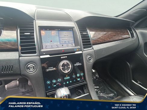 Used 2016 Ford Taurus Limited w/ Equipment Group 301A FWD image 19