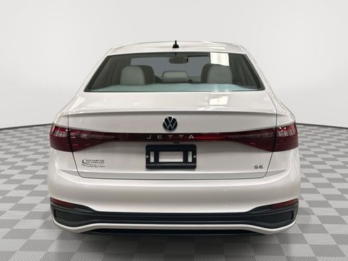 New 2026 Volkswagen Jetta SE image 6