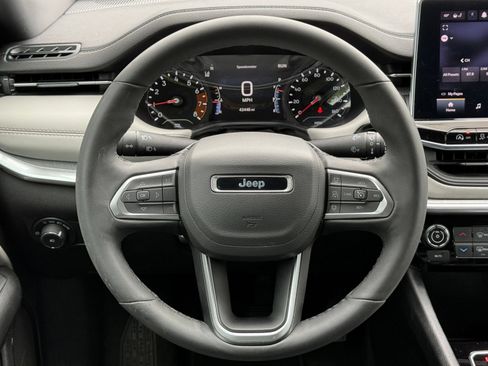 Used 2025 Jeep Compass Limited AWD/4WD image 28