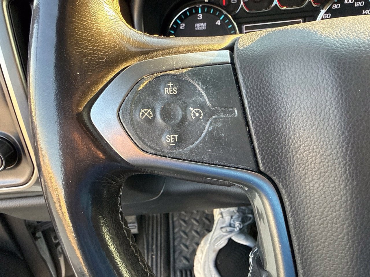 Used 2018 Chevrolet Silverado 1500 LT AWD/4WD image 26