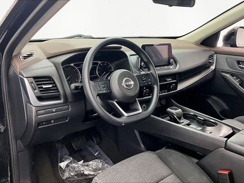 Used 2023 Nissan Rogue SV image 14