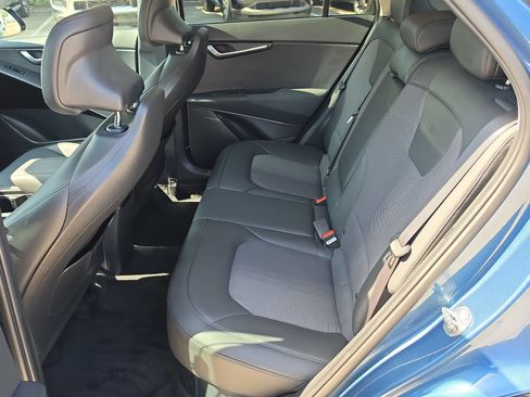 Certified 2024 Kia Niro EX Touring FWD image 16