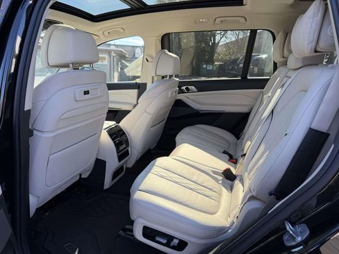 Used 2021 BMW X7 xDrive40i w/ Executive Package image 15