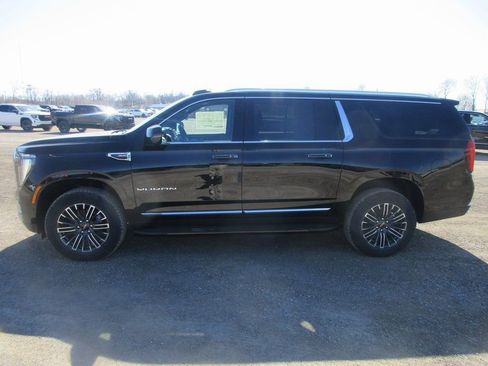 New 2026 GMC Yukon XL Elevation w/ Elevation Premium Package image 8