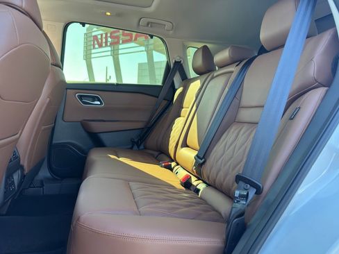 New 2026 Nissan Rogue Platinum w/ Platinum Premium Package AWD/4WD image 15