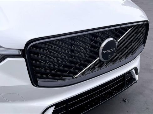 New 2026 Volvo XC60 T8 Plus w/ Protection Package Premier image 33