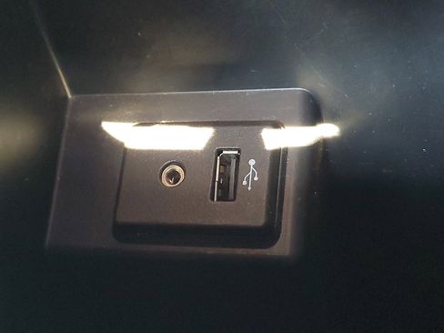 Used 2017 Nissan Sentra S image 27