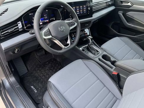 New 2026 Volkswagen Jetta SE FWD image 12