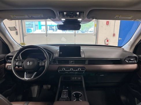 Certified 2023 Honda Pilot Elite image 10