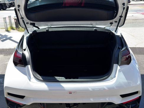 Used 2021 Hyundai Veloster N image 8