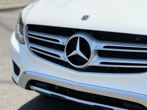 Used 2018 Mercedes-Benz GLC 300 4MATIC image 12
