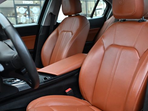 Used 2019 Alfa Romeo Giulia AWD w/ Cold Weather Package image 13