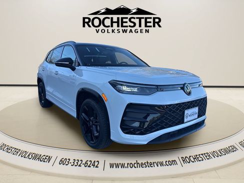 Used 2026 Volkswagen Tiguan SE R-Line AWD/4WD image 13