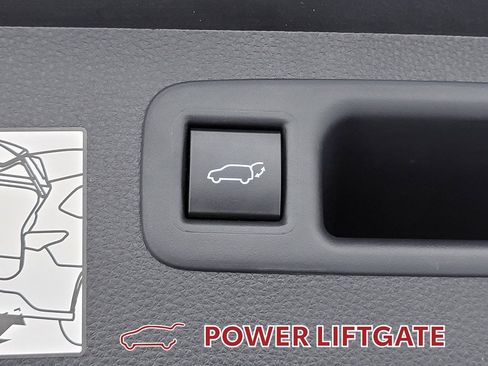 Used 2022 Toyota Highlander Platinum AWD/4WD image 33
