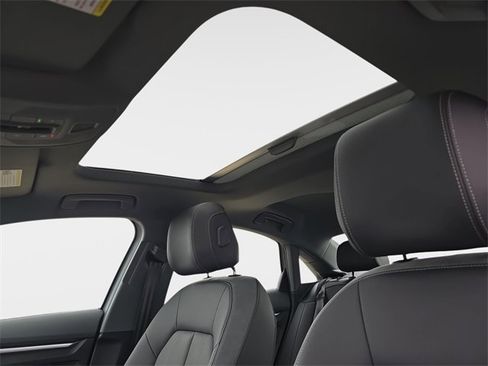 Used 2025 Audi A3 2.0T Premium w/ Convenience Package image 32