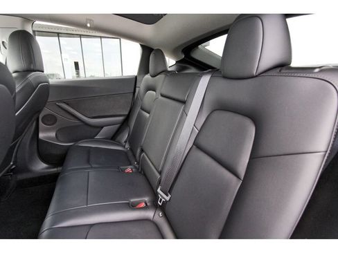 Used 2022 Tesla Model Y Performance AWD/4WD image 27