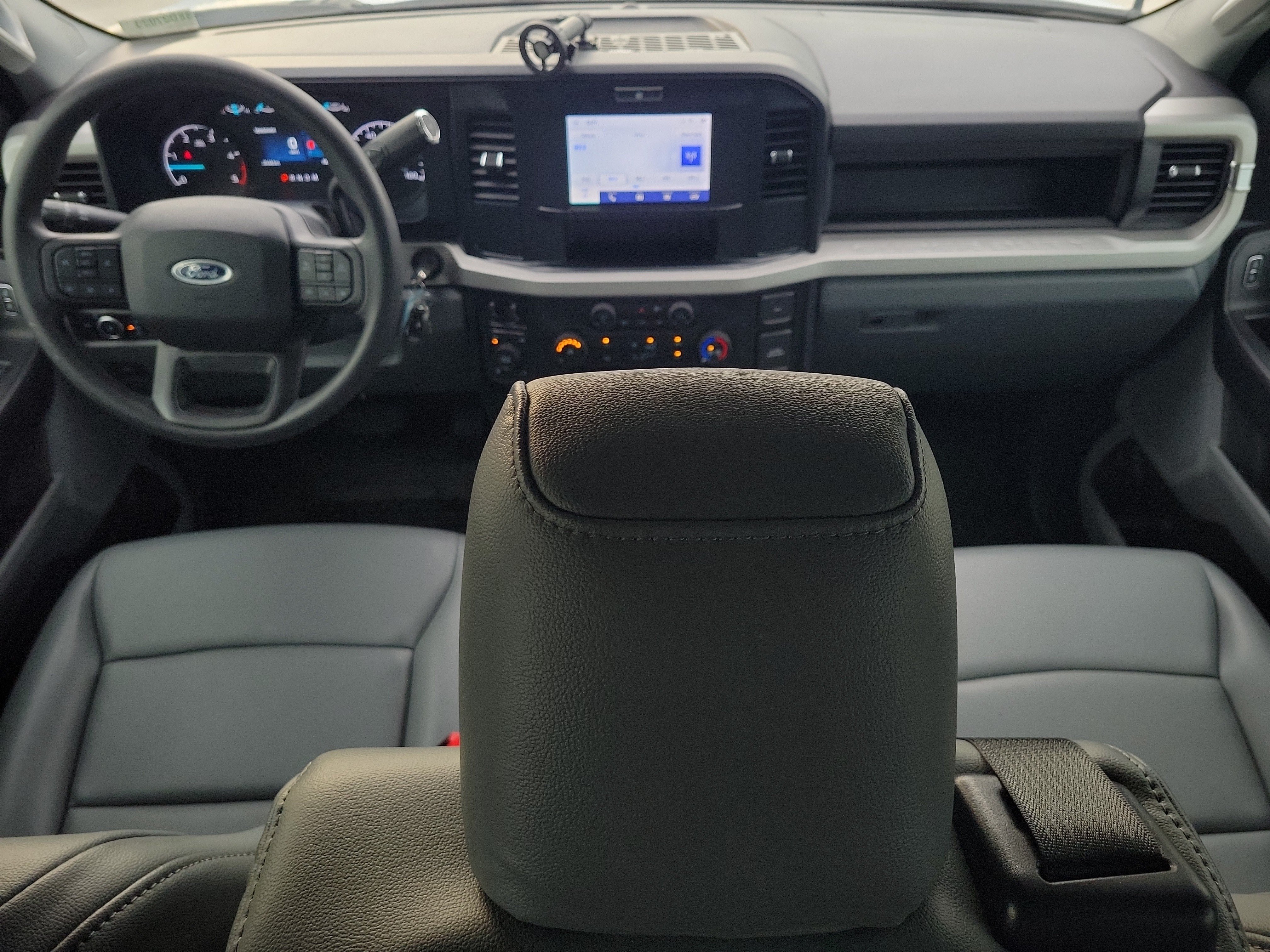 Used 2025 Ford F250 XL AWD/4WD image 14