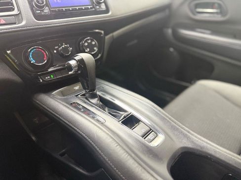 Used 2019 Honda HR-V LX image 18