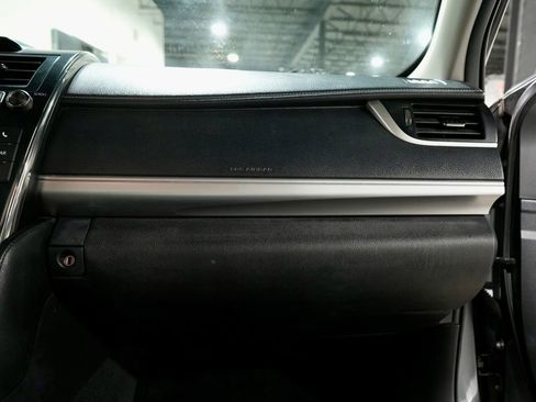 Used 2014 Toyota Camry SE image 22