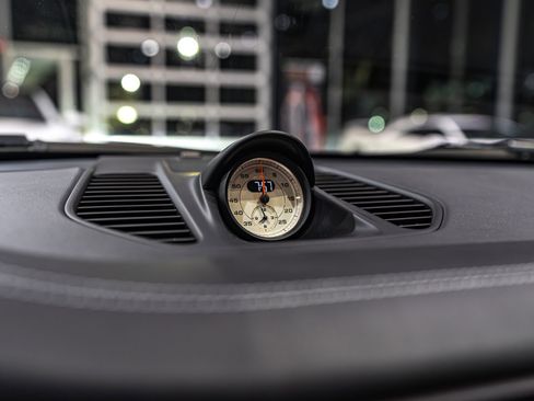 Used 2019 Porsche 911 GT3 RS image 17