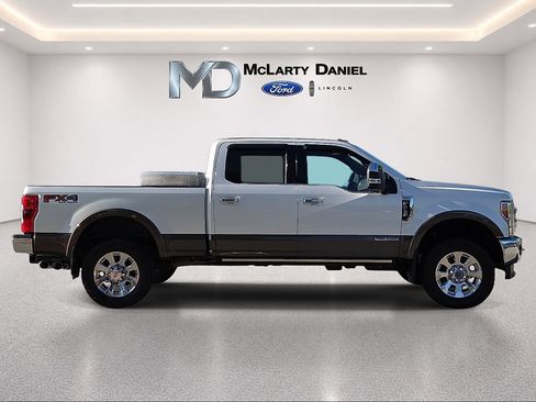 Used 2017 Ford F250 King Ranch w/ King Ranch Ultimate Package AWD/4WD image 6