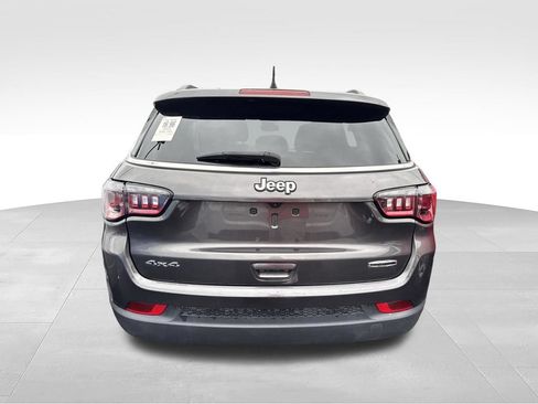 Used 2023 Jeep Compass Latitude AWD/4WD image 4