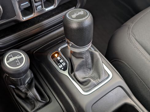 Used 2023 Jeep Wrangler Unlimited w/ 8.4" Radio Group AWD/4WD image 30