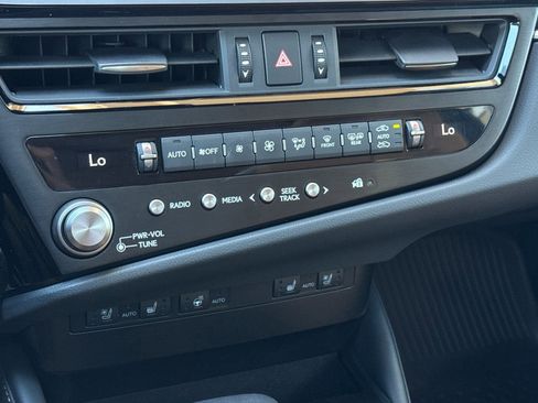 Certified 2025 Lexus ES 350 w/ Premium Package FWD image 23