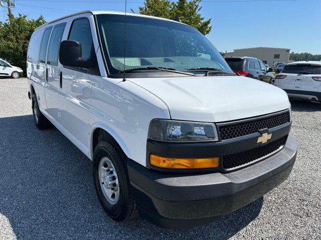 Used 2019 Chevrolet Express 2500 w/ Driver Convenience Package RWD image 4