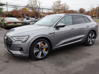 Used 2022 Audi e-tron Premium Plus w/ Premium Plus Package video 1