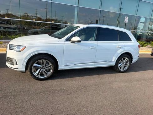 Used 2023 Audi Q7 2.0T Premium Plus w/ Premium Plus Package AWD/4WD image 2