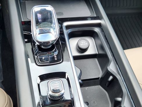 New 2026 Volvo XC60 B5 Plus w/ Protection Package Premier AWD/4WD image 26
