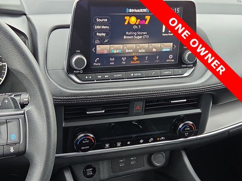Used 2024 Nissan Rogue SV AWD/4WD image 16