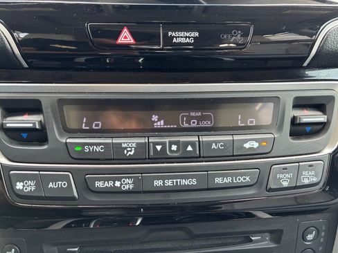 Used 2019 Honda Pilot Elite image 18