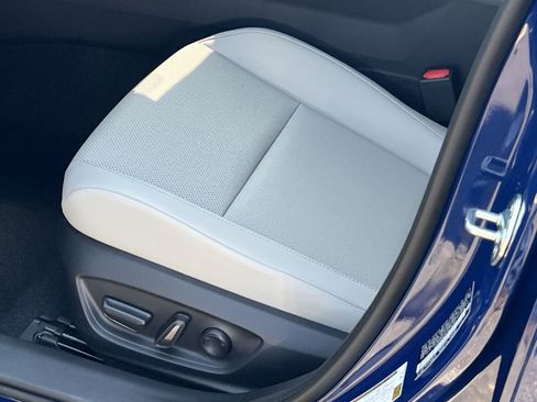 New 2026 Toyota Prius XLE image 8