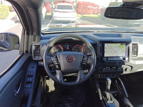 Used 2022 Nissan Frontier PRO-4X w/ Pro-4X Premium Package image 24