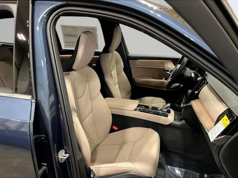 New 2026 Volvo XC90 B6 Plus AWD/4WD image 14