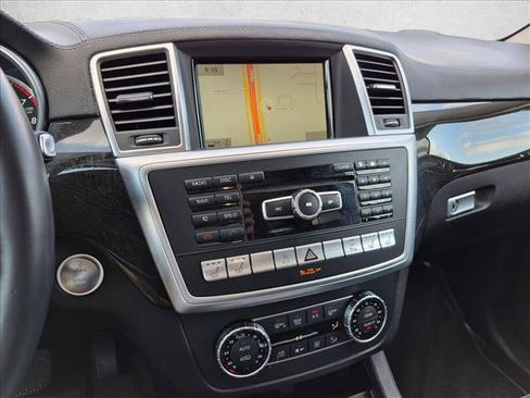 Used 2016 Mercedes-Benz GL 550 4MATIC image 15