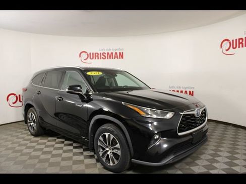 Used 2021 Toyota Highlander XLE AWD/4WD image 11