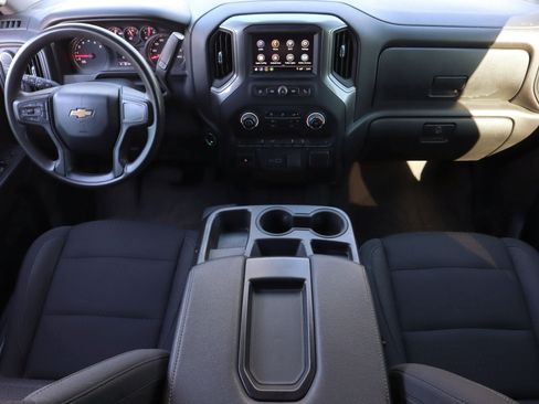 Used 2024 Chevrolet Silverado 2500 Custom w/ Custom Convenience Package image 6