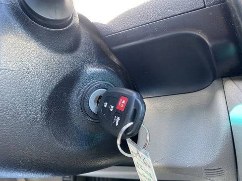 Used 2014 Toyota Camry LE FWD image 17